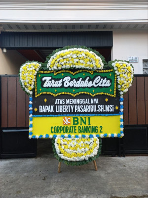Papan Bunga Duka di Pasar Gambir
