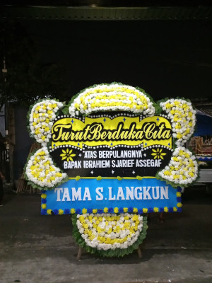 Papan Bunga Duka di Pasar Gambir