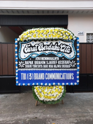 Papan Bunga Duka di Pasar Gambir